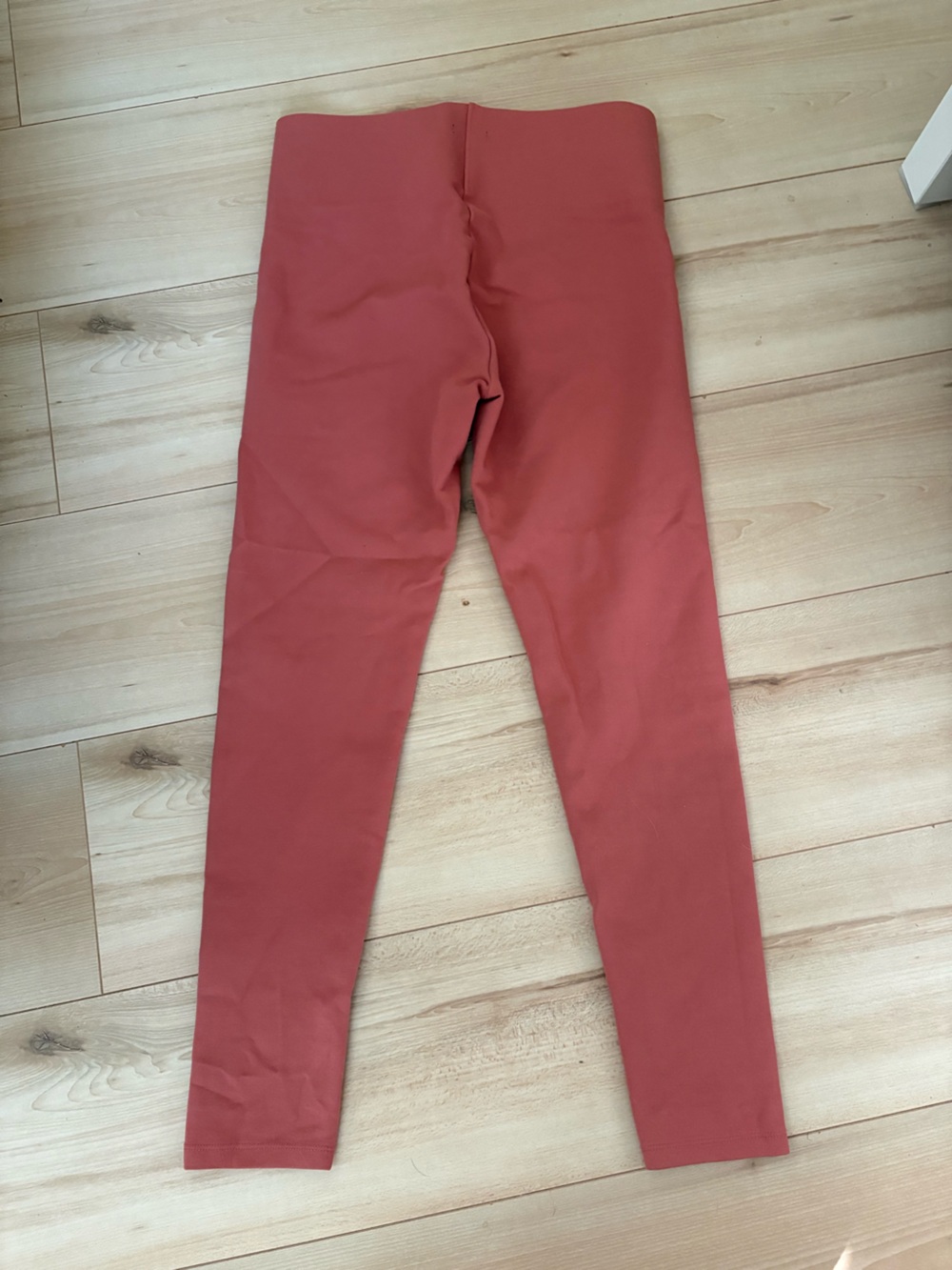 LOFT Ponte Leggings in Coral Rose - Picture 3 of 3